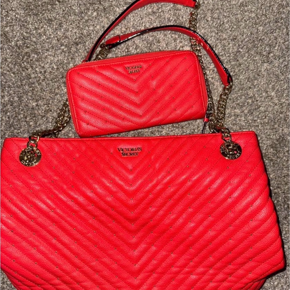 Victoria's Secret Red Quilted Women's Bag Set